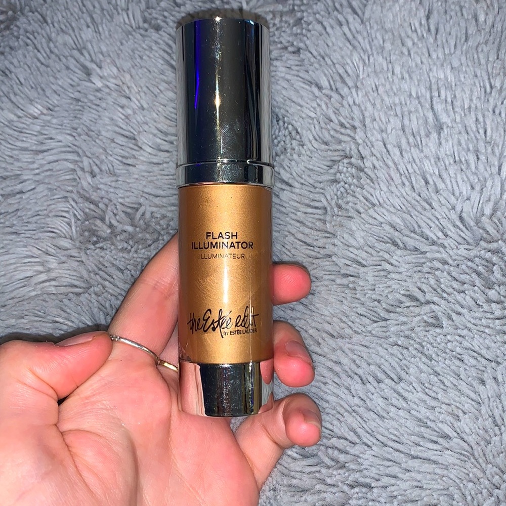 The estèe edit flash illuminator highlight ✨